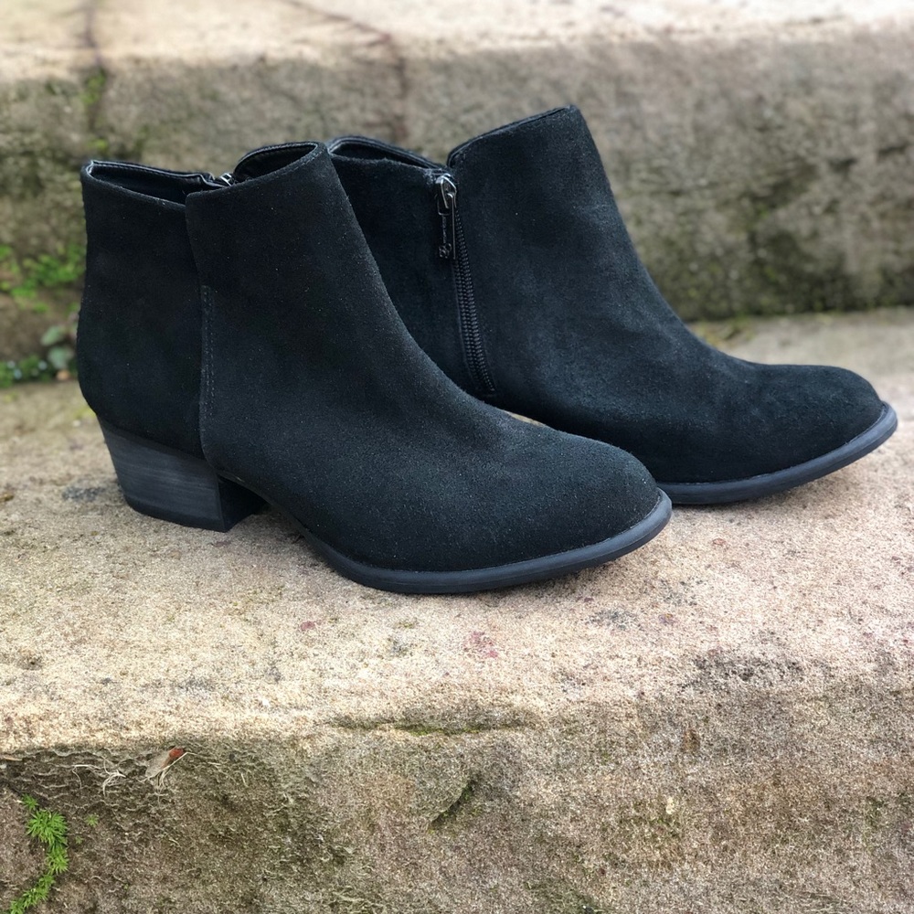 Jessica Simpson Booties - Picture 3 of 5